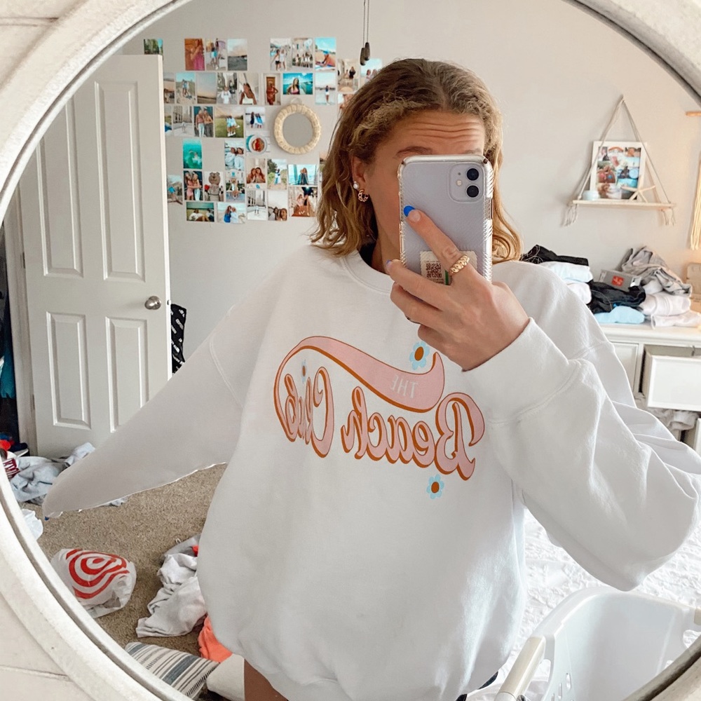 The beach club crewneck